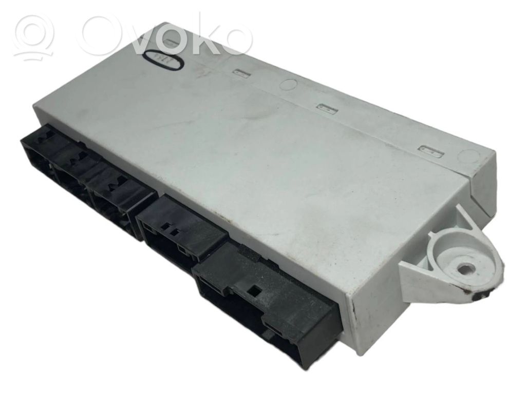 Durvju vadības bloks