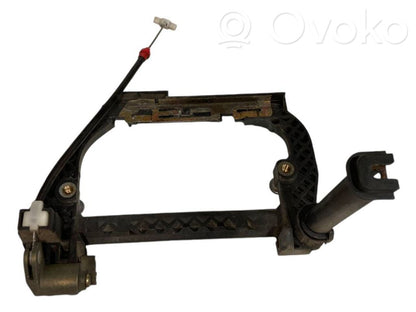 Aizmugurē turētājs / kronšteins ārējam atvēršanas rokturim