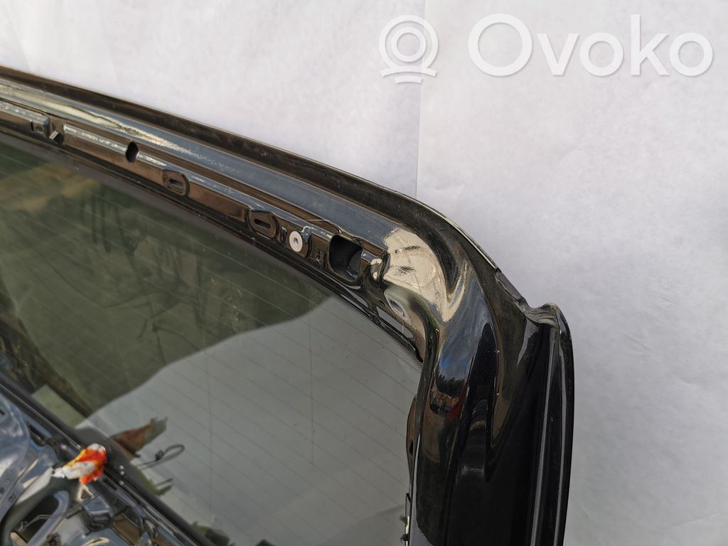 Aizmugurējais pārsegs (bagāžnieks)