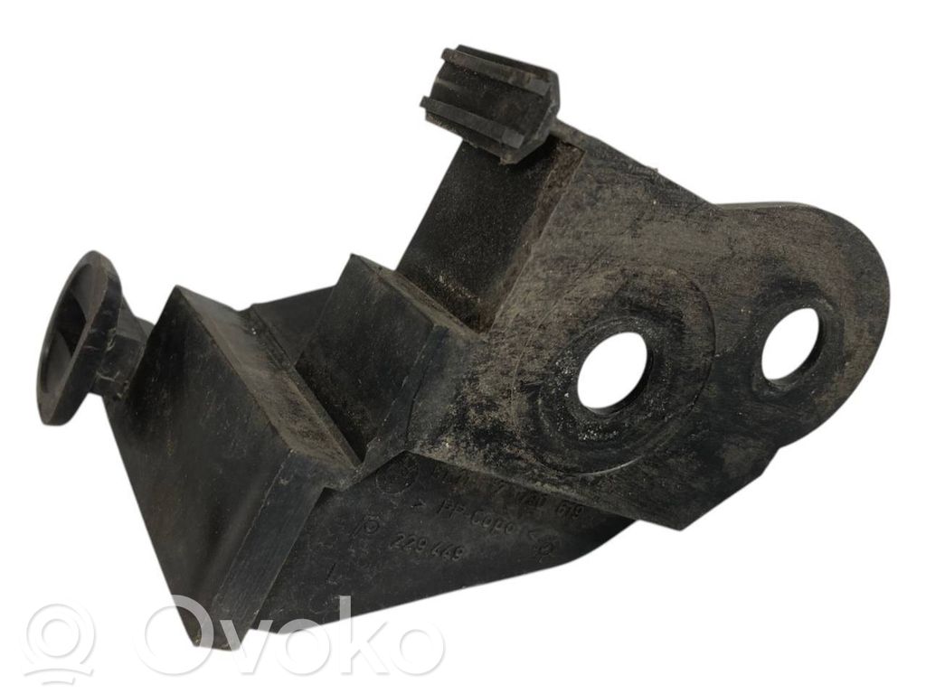 Priekšpusē bampera turētājs