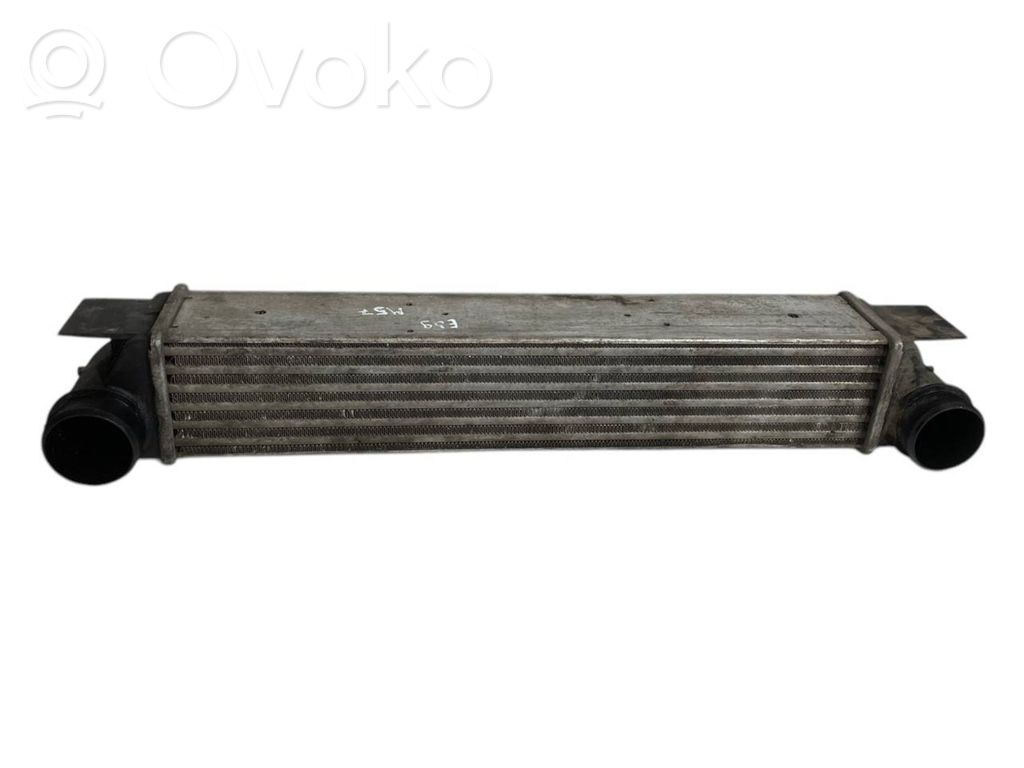 Starpdzesētāja radiators