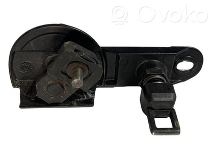 Aizmugurējā stikla tīrītāja mehānisms