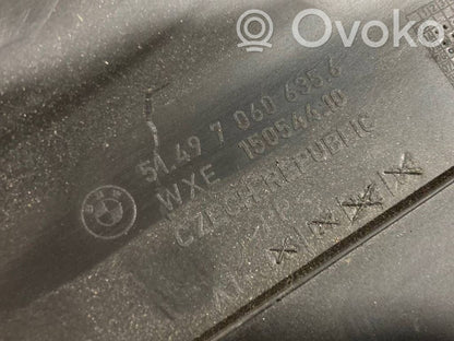 Augšējā dekoratīvā apdare (pie loga)