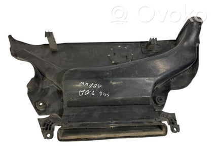 Engine cover (decorative trim)