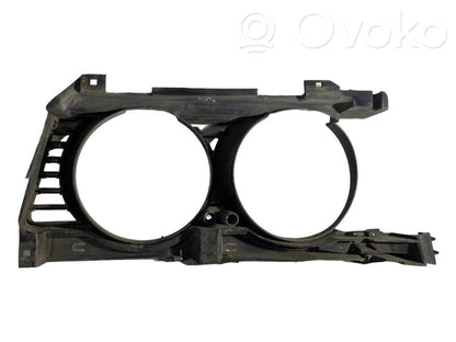 Priekšējā luktura dekoratīvā apdare