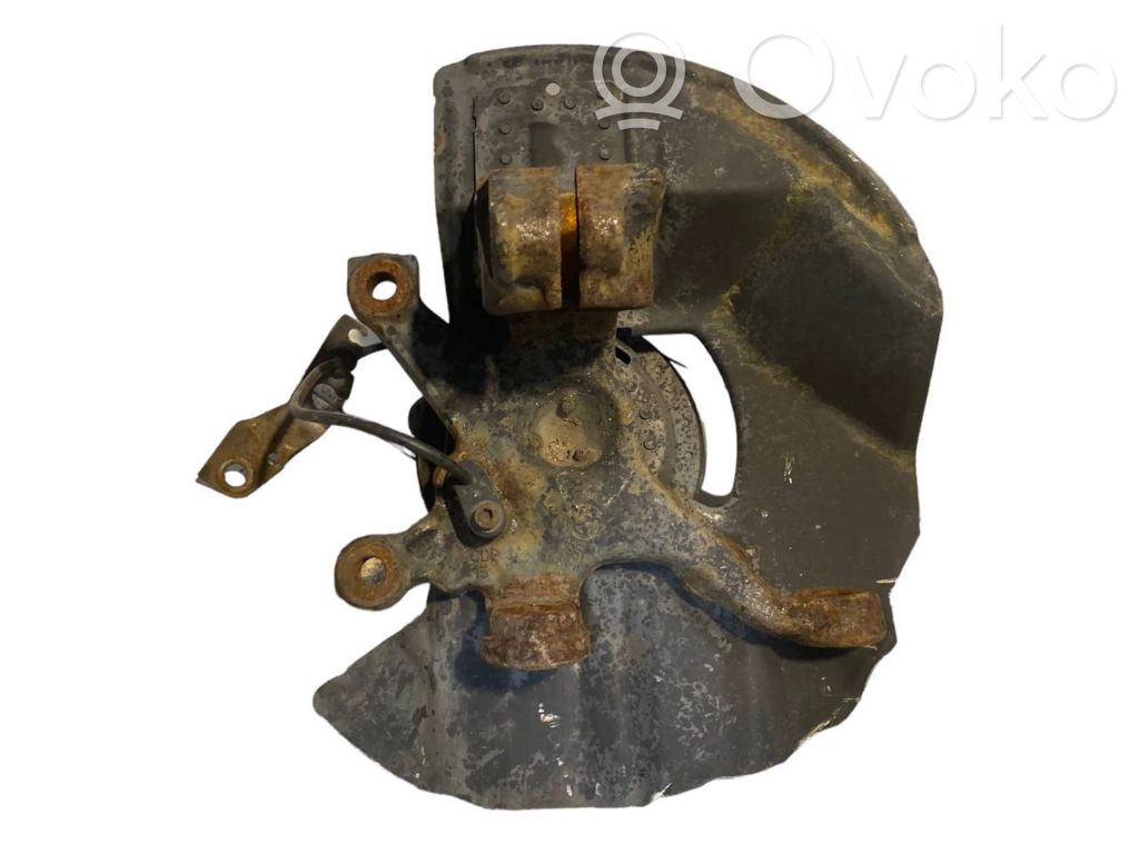 Priekšējā riteņa rumbas vārpstas šarnīrs (stupica, capfa)