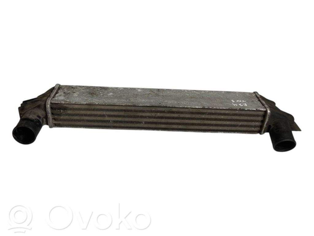 Starpdzesētāja radiators