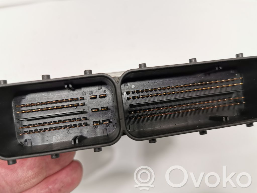 Блок управления двигателем