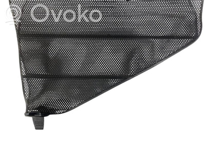 Механическая шторка заднего окна