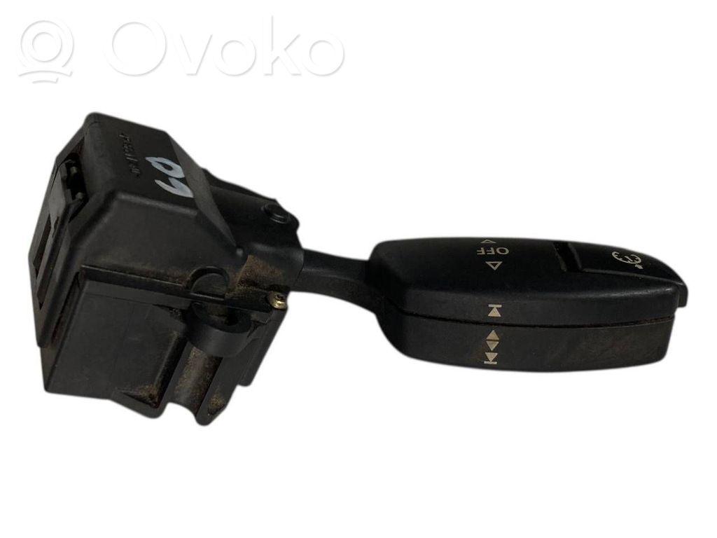 Kruīza kontroles (autopilota) sviria