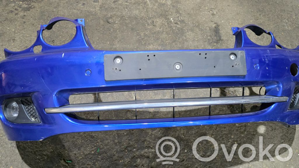 Передний бампер