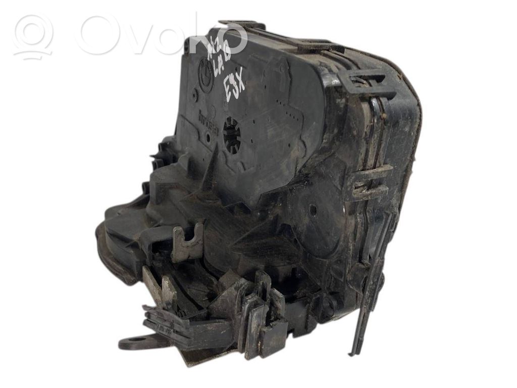 Aizmugurē slēdzene