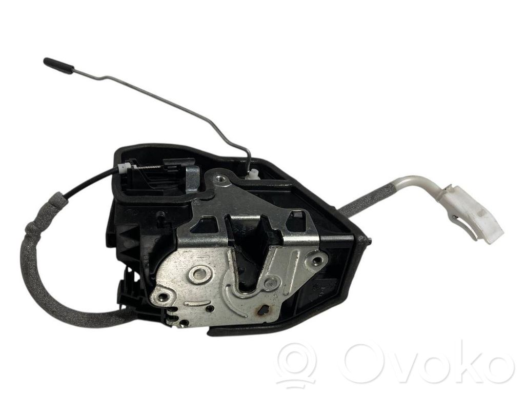 Aizmugurē slēdzene