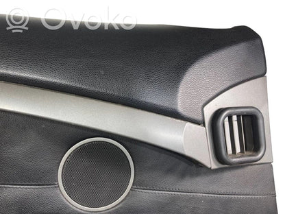 Priekšējo durvju apdare