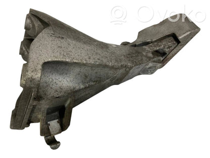 Engine mounting bracket