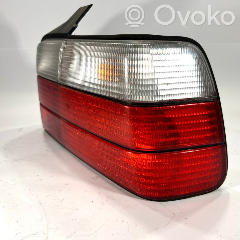 Aizmugurējo lukturu komplekts