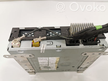 Radio / CD/DVD atskaņotājs / navigācija