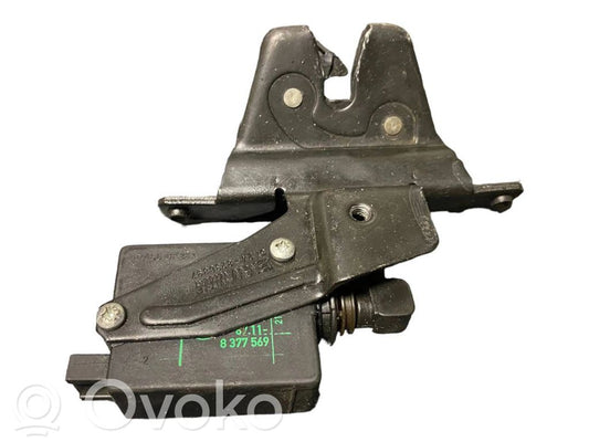 Aizmugurējā pārsega slēdzene