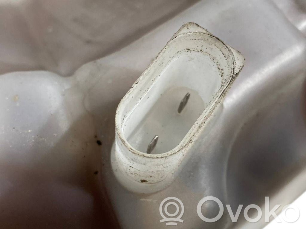 Dzesēšanas šķidruma izplešanās tvertne