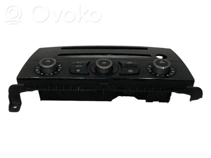 Gaisa kondicioniera / klimata kontroles / salona apsildes vadības bloks (salonā)