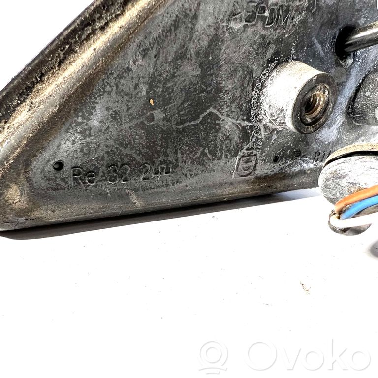 Spogulis (elektriski vadāms)