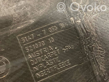 Side decorative trim panel