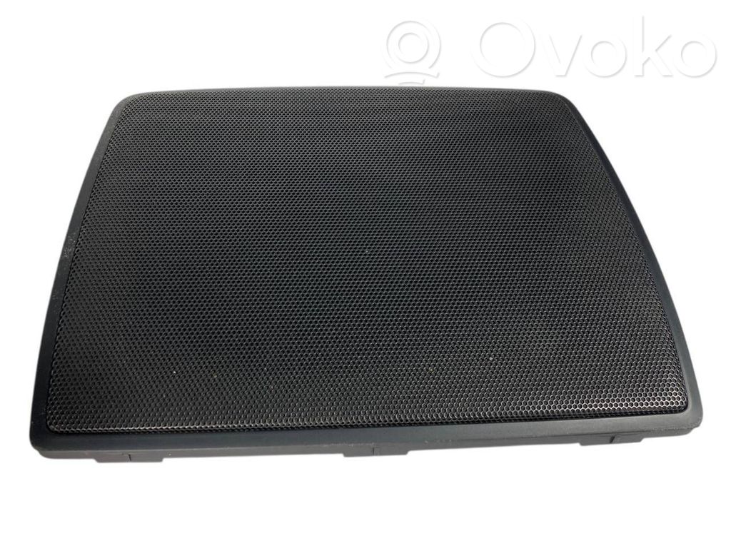 Centrālā skaļruņa dekoratīvā apdare