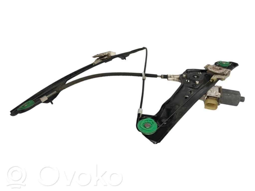 Priekšpusē elektriskā loga pacelšanas mehānisma komplekts