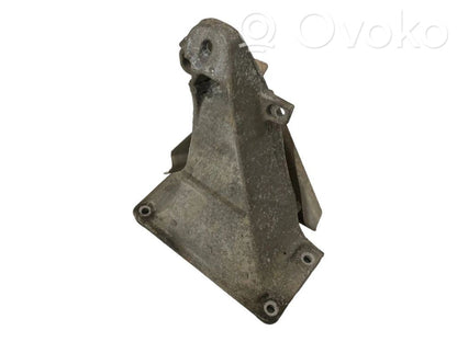 Dzinēja nostiprināšanas stiprinājums-kronšteins