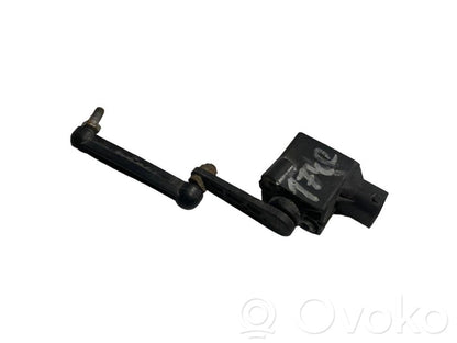 Augstuma sensors (priekšējo lukturu)