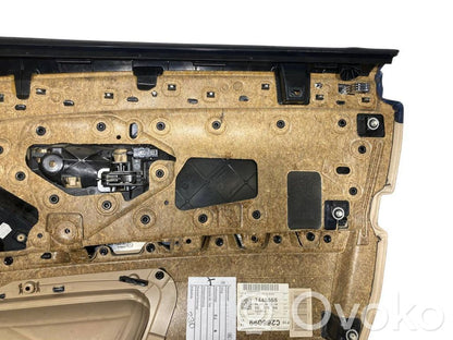 Priekšējo durvju apdare