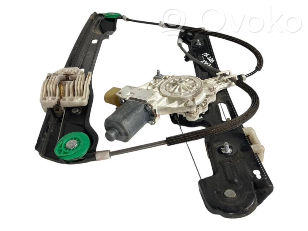 Priekšpusē elektriskā loga pacelšanas mehānisma komplekts