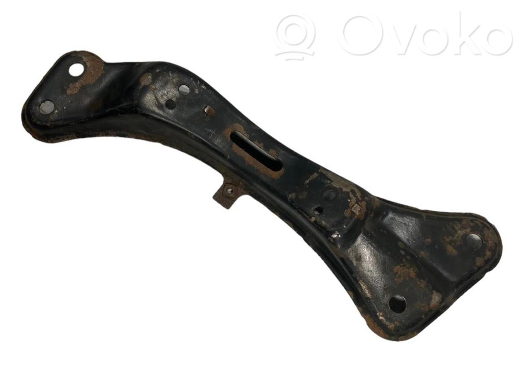 Кронштейн крепления трансмиссии