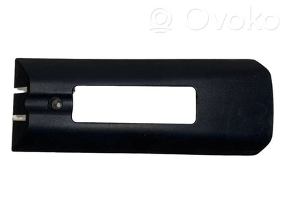 Aizmugurējā sēdekļa sliedīte (-es)