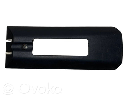 Aizmugurējā sēdekļa sliedīte (-es)