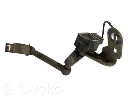 Augstuma sensors (priekšējo lukturu)