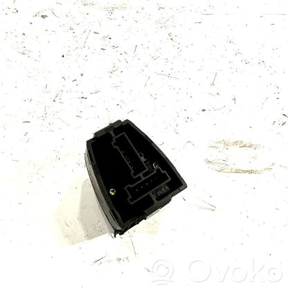 Side mirror switch