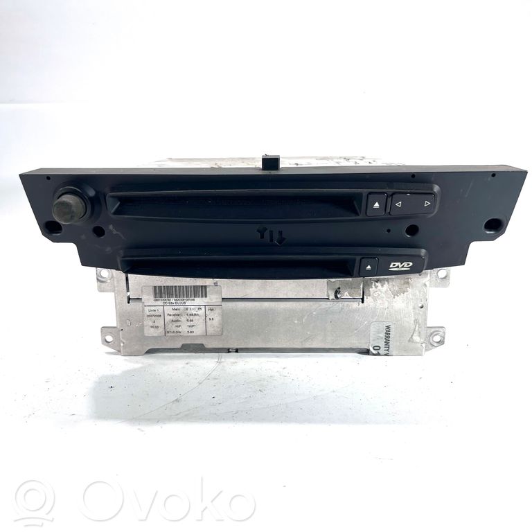 Radio / CD/DVD atskaņotājs / navigācija