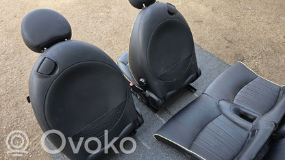 Salona daļu komplekts