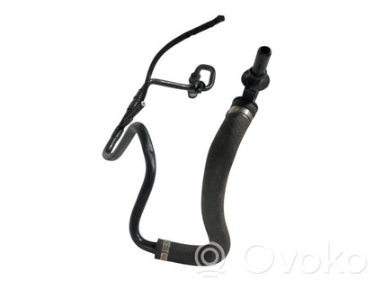 Caurulīte (-es) / šļūtene (-es)