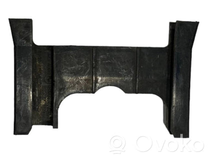 Rear bumper mounting bracket