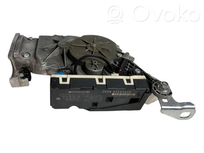 Aizmugurējā pārsega pievilcējs