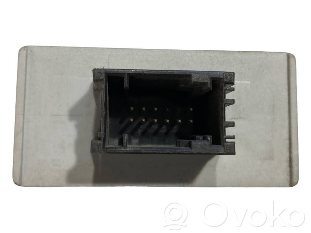 Sānu spoguļa vadības modulis