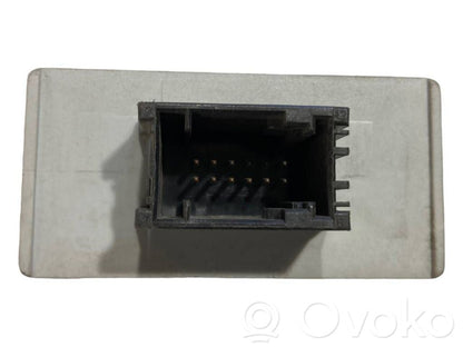 Sānu spoguļa vadības modulis