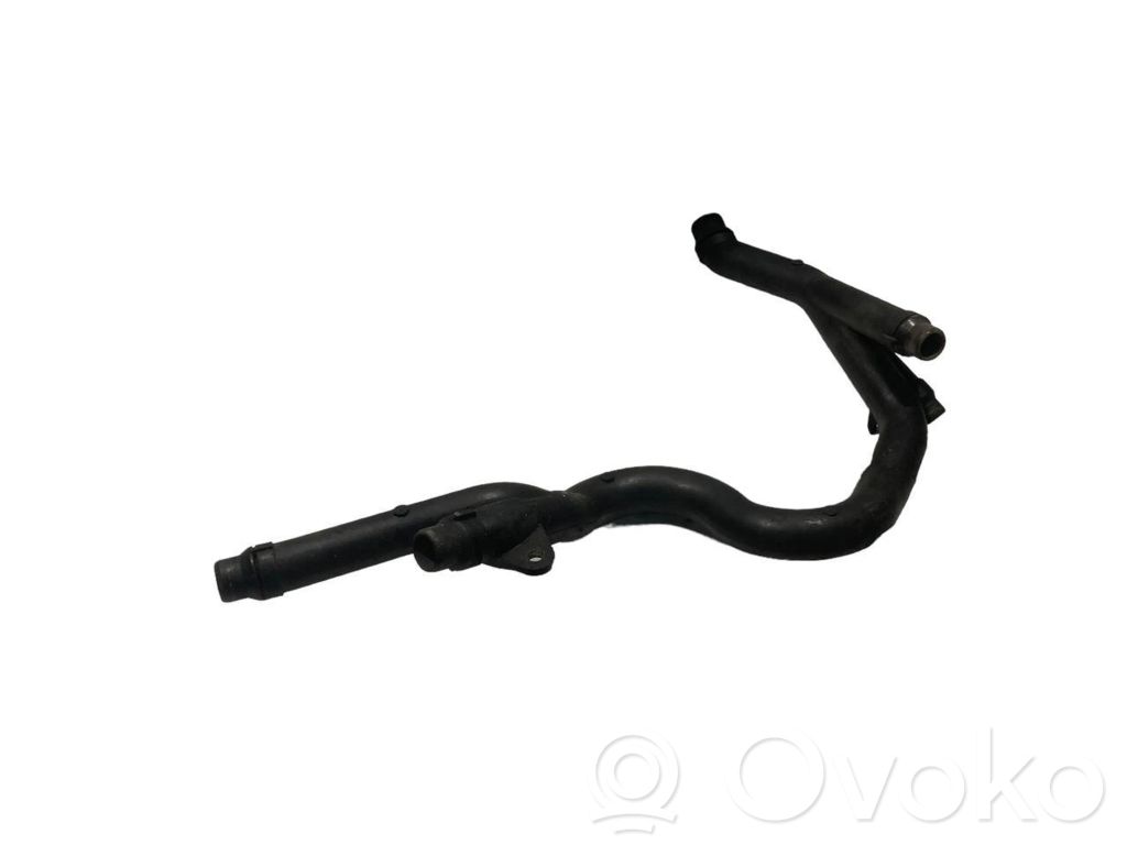 Caurulīte (-es) / šļūtene (-es)