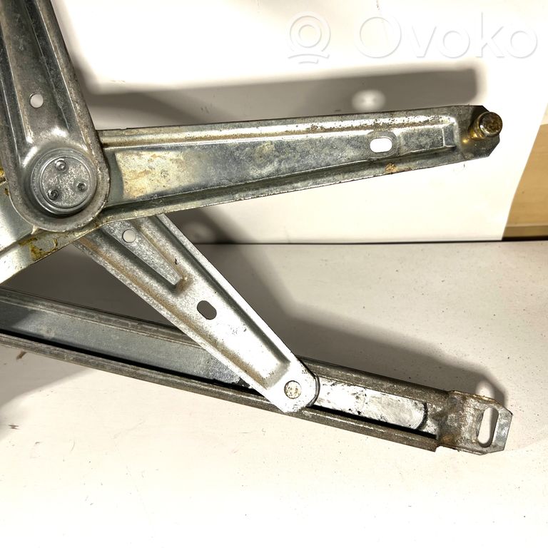 Priekšpusē elektriskā loga pacelšanas mehānisma komplekts