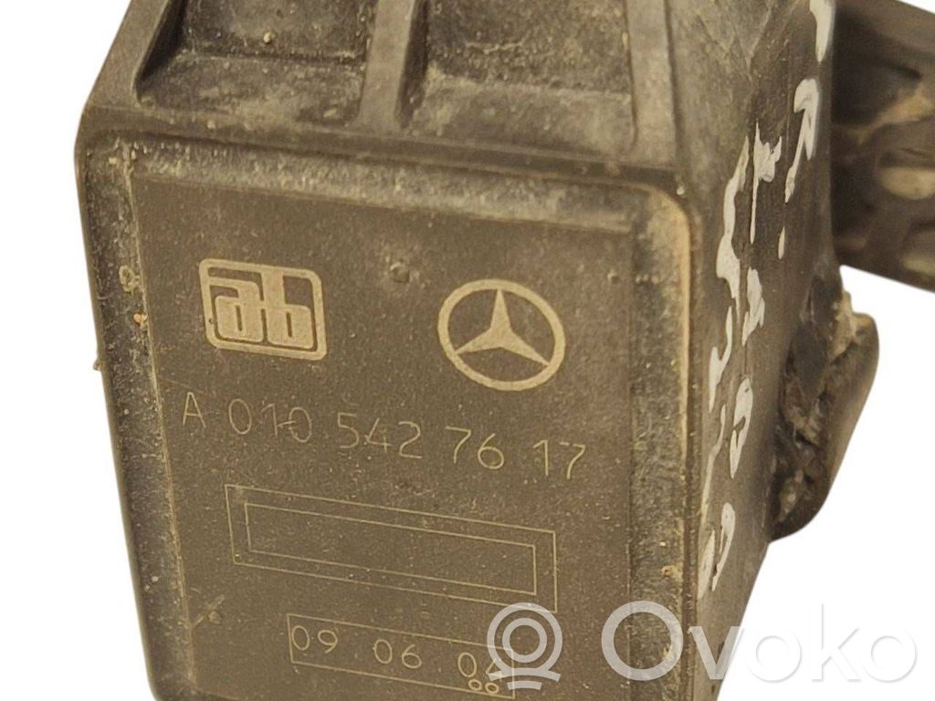 Priekšpusē augstuma sensora svira