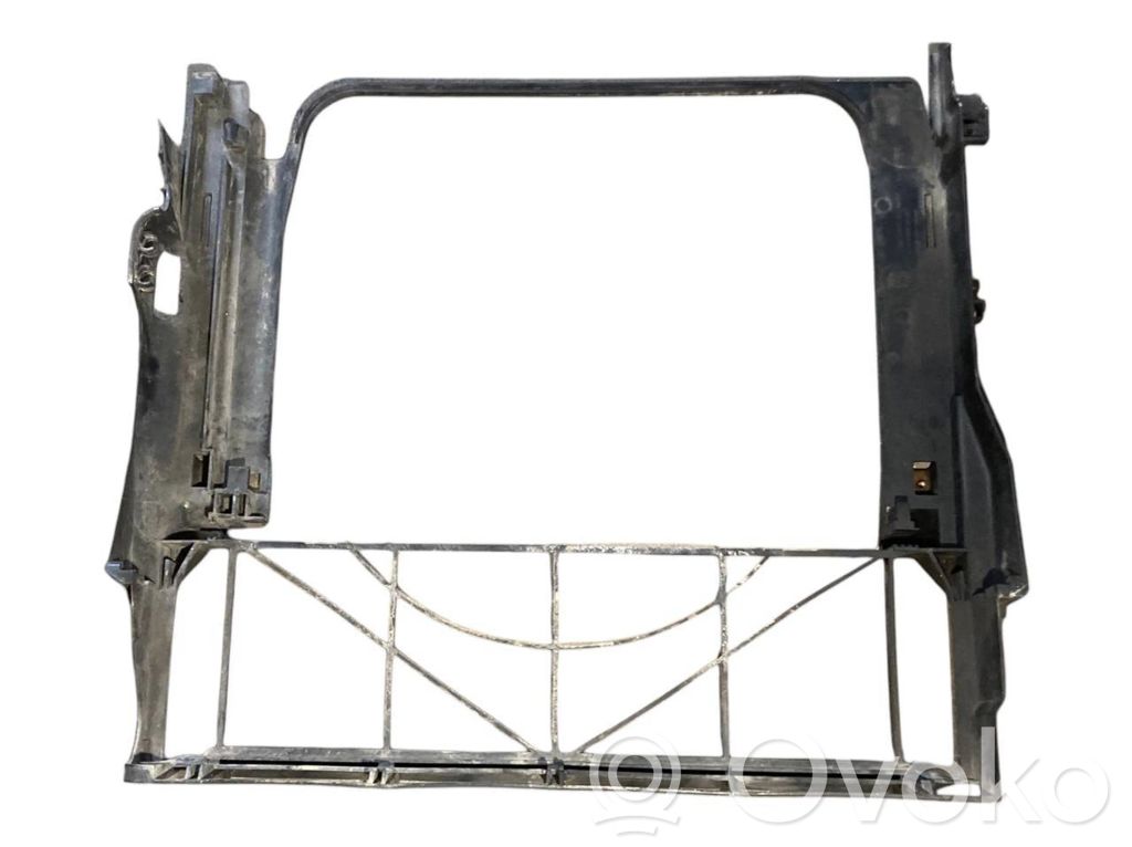 Radiator(s) holder/bracket