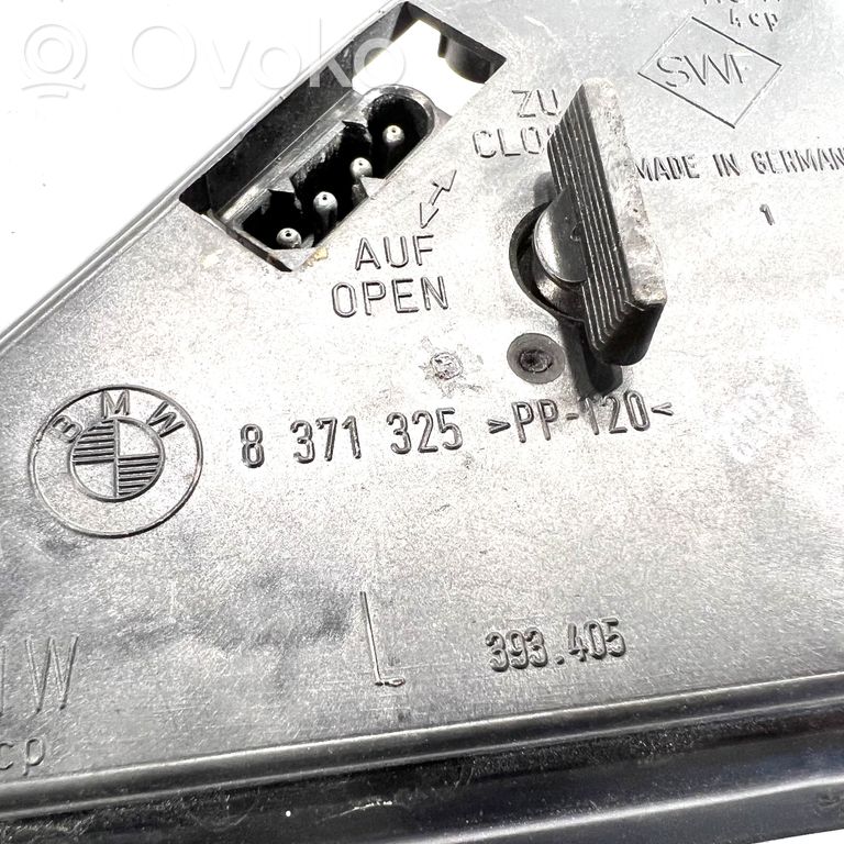 Aizmugures spuldzes vāka turētājs