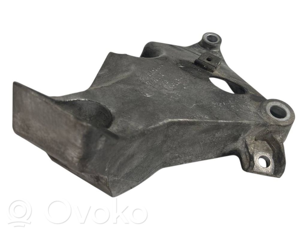 Dzinēja nostiprināšanas stiprinājums-kronšteins